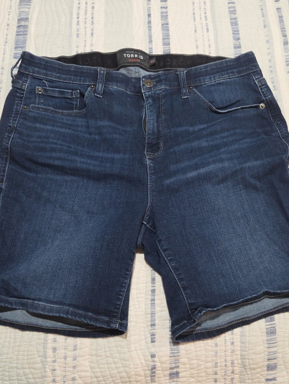 torrid Indigo Denim Bermuda Shorts - Blue